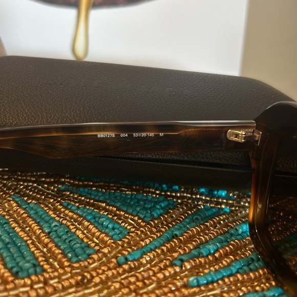 Authentic Balenciaga Sunglasses New with Case - Picture 5 of 9